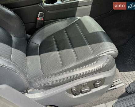 Білий Фольксваген Туарег, об'ємом двигуна 3 л та пробігом 215 тис. км за 25800 $, фото 15 на Automoto.ua