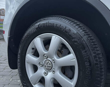 Белый Фольксваген Туарег, объемом двигателя 2.97 л и пробегом 278 тыс. км за 26800 $, фото 18 на Automoto.ua