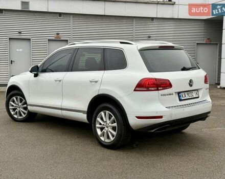 Белый Фольксваген Туарег, объемом двигателя 2.97 л и пробегом 290 тыс. км за 15900 $, фото 9 на Automoto.ua