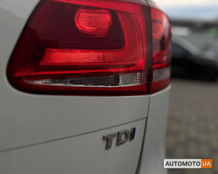 Білий Фольксваген Туарег, об'ємом двигуна 3 л та пробігом 283 тис. км за 20800 $, фото 10 на Automoto.ua