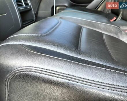 Білий Фольксваген Туарег, об'ємом двигуна 3 л та пробігом 241 тис. км за 21800 $, фото 13 на Automoto.ua