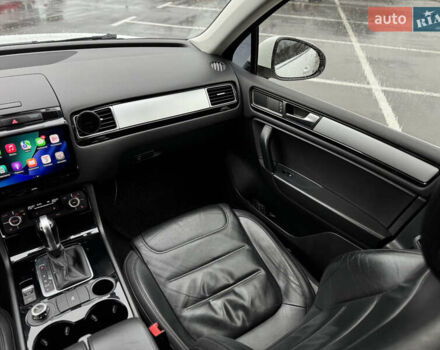 Белый Фольксваген Туарег, объемом двигателя 2.97 л и пробегом 248 тыс. км за 18000 $, фото 50 на Automoto.ua