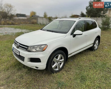Белый Фольксваген Туарег, объемом двигателя 3 л и пробегом 236 тыс. км за 22000 $, фото 7 на Automoto.ua