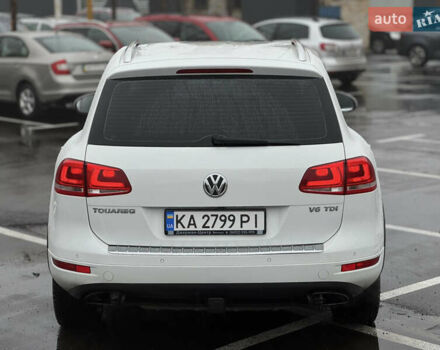 Белый Фольксваген Туарег, объемом двигателя 2.97 л и пробегом 248 тыс. км за 18000 $, фото 12 на Automoto.ua