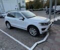 Белый Фольксваген Туарег, объемом двигателя 2.97 л и пробегом 145 тыс. км за 31500 $, фото 3 на Automoto.ua