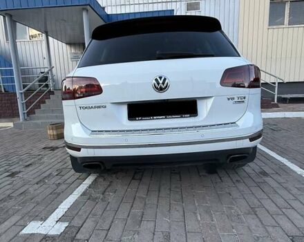 Белый Фольксваген Туарег, объемом двигателя 2.97 л и пробегом 145 тыс. км за 31500 $, фото 9 на Automoto.ua