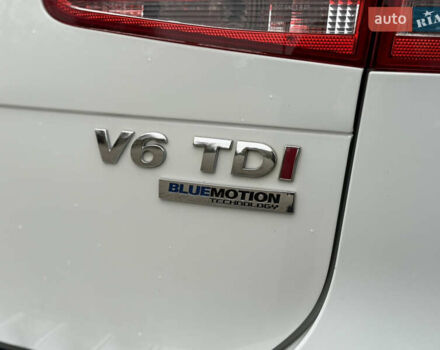 Белый Фольксваген Туарег, объемом двигателя 3 л и пробегом 279 тыс. км за 22999 $, фото 9 на Automoto.ua