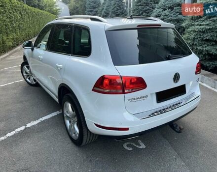Белый Фольксваген Туарег, объемом двигателя 3 л и пробегом 290 тыс. км за 19900 $, фото 3 на Automoto.ua