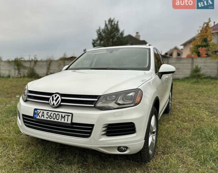 Белый Фольксваген Туарег, объемом двигателя 3 л и пробегом 236 тыс. км за 22000 $, фото 5 на Automoto.ua