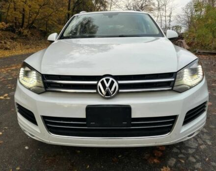 Белый Фольксваген Туарег, объемом двигателя 3.6 л и пробегом 85 тыс. км за 7000 $, фото 1 на Automoto.ua