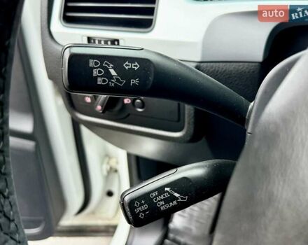 Белый Фольксваген Туарег, объемом двигателя 2.97 л и пробегом 290 тыс. км за 15900 $, фото 28 на Automoto.ua