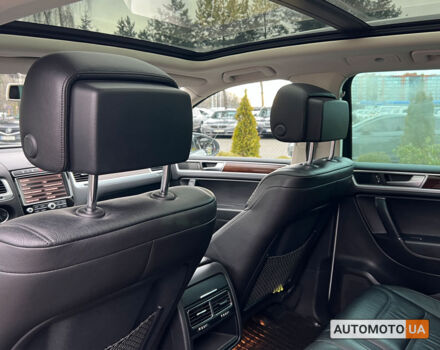 Білий Фольксваген Туарег, об'ємом двигуна 3.6 л та пробігом 153 тис. км за 23200 $, фото 12 на Automoto.ua