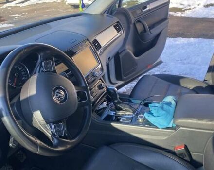 Белый Фольксваген Туарег, объемом двигателя 2.97 л и пробегом 400 тыс. км за 17000 $, фото 21 на Automoto.ua