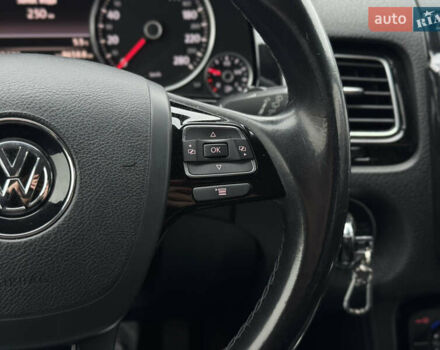 Белый Фольксваген Туарег, объемом двигателя 2.97 л и пробегом 248 тыс. км за 18000 $, фото 39 на Automoto.ua