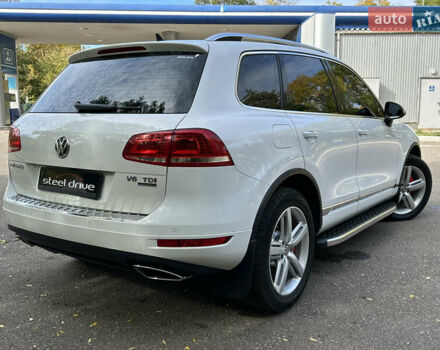 Белый Фольксваген Туарег, объемом двигателя 2.97 л и пробегом 227 тыс. км за 23499 $, фото 5 на Automoto.ua
