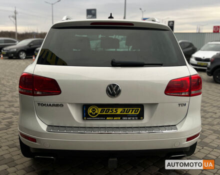 Білий Фольксваген Туарег, об'ємом двигуна 3 л та пробігом 283 тис. км за 20800 $, фото 4 на Automoto.ua