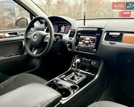 Белый Фольксваген Туарег, объемом двигателя 2.97 л и пробегом 290 тыс. км за 15900 $, фото 18 на Automoto.ua