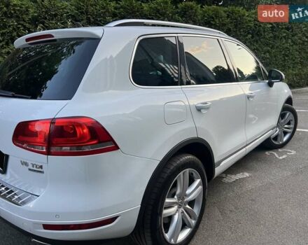Белый Фольксваген Туарег, объемом двигателя 3 л и пробегом 290 тыс. км за 19900 $, фото 6 на Automoto.ua