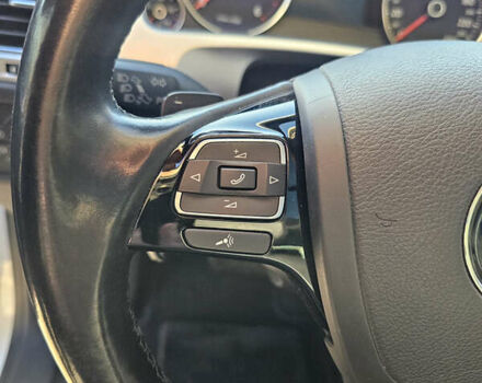 Белый Фольксваген Туарег, объемом двигателя 3 л и пробегом 260 тыс. км за 26000 $, фото 20 на Automoto.ua