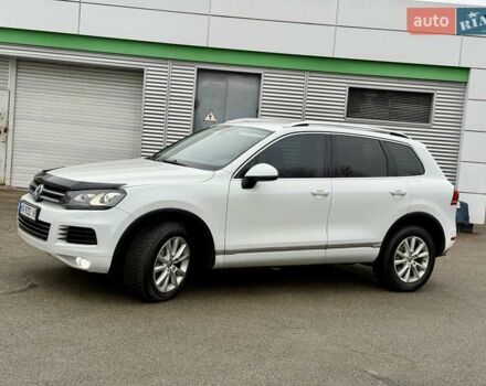 Белый Фольксваген Туарег, объемом двигателя 2.97 л и пробегом 290 тыс. км за 15900 $, фото 5 на Automoto.ua