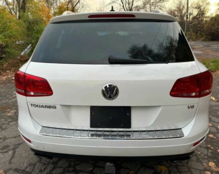 Белый Фольксваген Туарег, объемом двигателя 3.6 л и пробегом 85 тыс. км за 7000 $, фото 4 на Automoto.ua