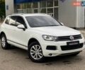 Белый Фольксваген Туарег, объемом двигателя 2.98 л и пробегом 258 тыс. км за 22499 $, фото 2 на Automoto.ua