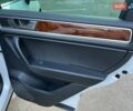Белый Фольксваген Туарег, объемом двигателя 3 л и пробегом 290 тыс. км за 19900 $, фото 19 на Automoto.ua