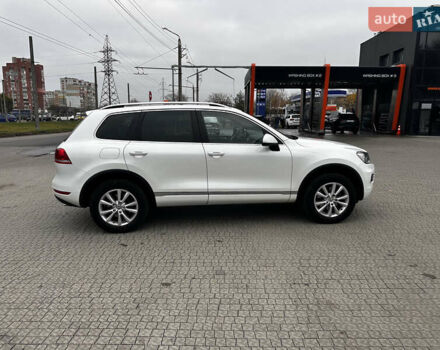 Белый Фольксваген Туарег, объемом двигателя 2.97 л и пробегом 260 тыс. км за 21900 $, фото 6 на Automoto.ua