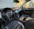 Белый Фольксваген Туарег, объемом двигателя 2.97 л и пробегом 145 тыс. км за 31500 $, фото 25 на Automoto.ua