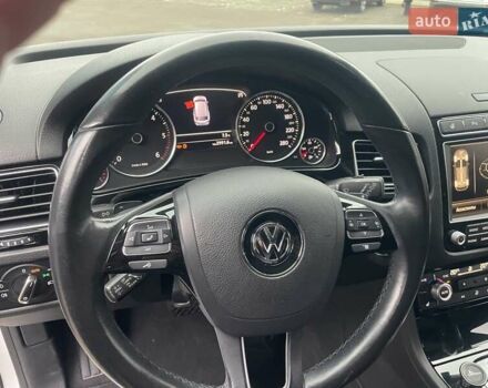 Білий Фольксваген Туарег, об'ємом двигуна 2.97 л та пробігом 228 тис. км за 23900 $, фото 13 на Automoto.ua