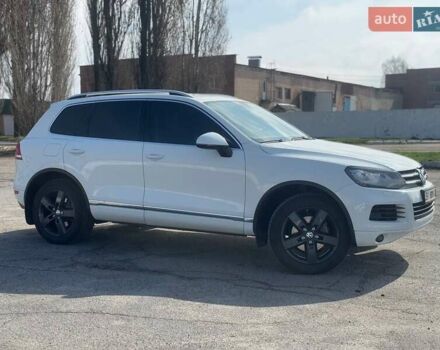 Белый Фольксваген Туарег, объемом двигателя 3 л и пробегом 229 тыс. км за 21000 $, фото 21 на Automoto.ua