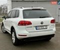 Белый Фольксваген Туарег, объемом двигателя 2.97 л и пробегом 290 тыс. км за 15900 $, фото 8 на Automoto.ua