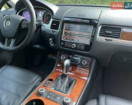 Белый Фольксваген Туарег, объемом двигателя 3 л и пробегом 290 тыс. км за 19900 $, фото 16 на Automoto.ua