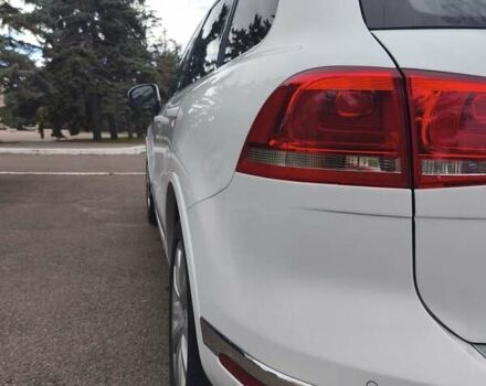 Белый Фольксваген Туарег, объемом двигателя 2.97 л и пробегом 162 тыс. км за 21500 $, фото 5 на Automoto.ua