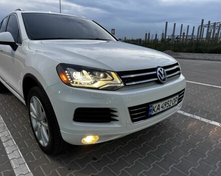 Белый Фольксваген Туарег, объемом двигателя 3 л и пробегом 266 тыс. км за 17000 $, фото 9 на Automoto.ua