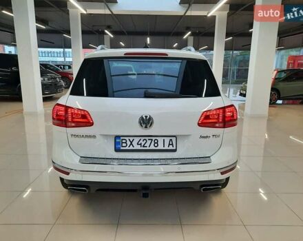 Белый Фольксваген Туарег, объемом двигателя 3 л и пробегом 111 тыс. км за 23477 $, фото 8 на Automoto.ua