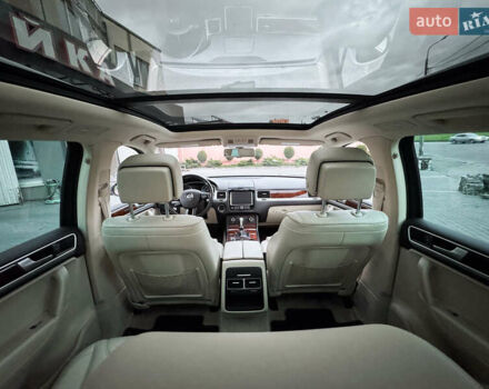 Белый Фольксваген Туарег, объемом двигателя 2.97 л и пробегом 278 тыс. км за 26800 $, фото 37 на Automoto.ua