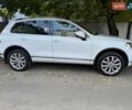 Белый Фольксваген Туарег, объемом двигателя 2.97 л и пробегом 145 тыс. км за 31500 $, фото 32 на Automoto.ua