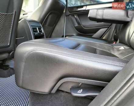 Білий Фольксваген Туарег, об'ємом двигуна 3 л та пробігом 241 тис. км за 21800 $, фото 12 на Automoto.ua