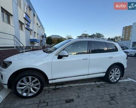 Белый Фольксваген Туарег, объемом двигателя 2.97 л и пробегом 145 тыс. км за 31500 $, фото 12 на Automoto.ua