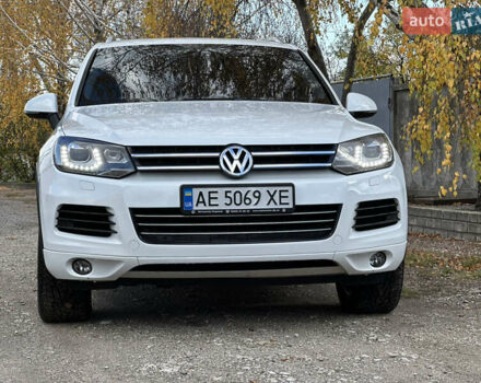 Белый Фольксваген Туарег, объемом двигателя 2.97 л и пробегом 230 тыс. км за 18500 $, фото 1 на Automoto.ua