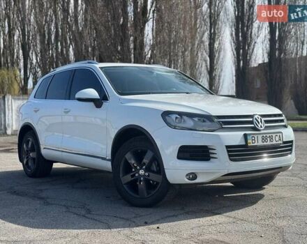 Белый Фольксваген Туарег, объемом двигателя 3 л и пробегом 229 тыс. км за 21000 $, фото 2 на Automoto.ua