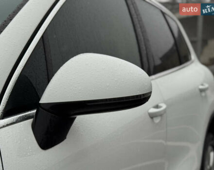 Белый Фольксваген Туарег, объемом двигателя 2.97 л и пробегом 248 тыс. км за 18000 $, фото 19 на Automoto.ua