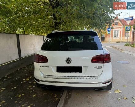 Белый Фольксваген Туарег, объемом двигателя 2.97 л и пробегом 145 тыс. км за 31500 $, фото 35 на Automoto.ua