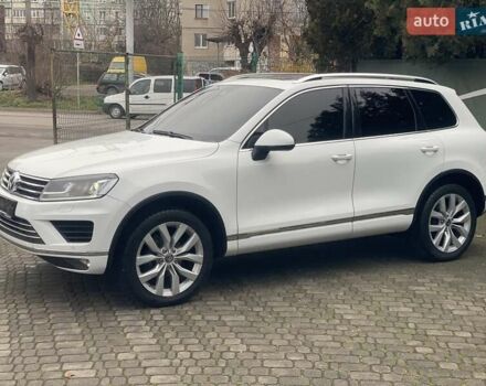 Білий Фольксваген Туарег, об'ємом двигуна 2.97 л та пробігом 228 тис. км за 23900 $, фото 5 на Automoto.ua