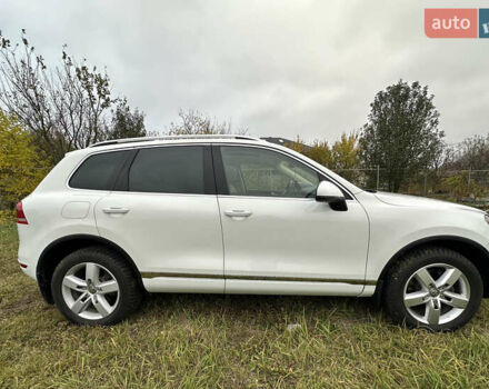 Белый Фольксваген Туарег, объемом двигателя 3 л и пробегом 236 тыс. км за 22000 $, фото 11 на Automoto.ua