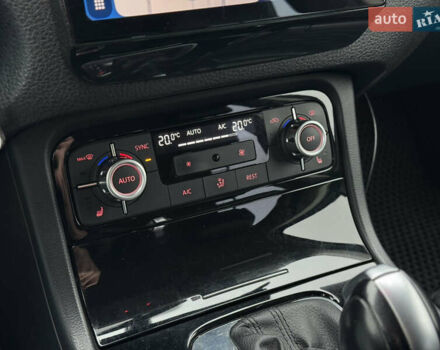 Белый Фольксваген Туарег, объемом двигателя 2.97 л и пробегом 248 тыс. км за 18000 $, фото 32 на Automoto.ua