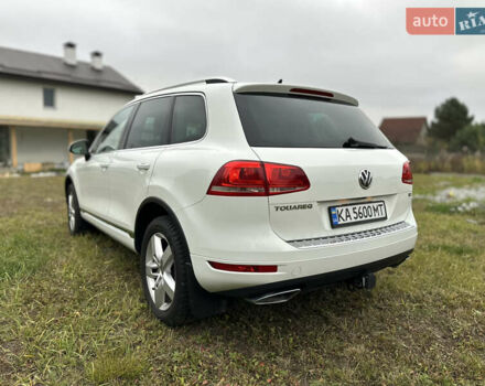Белый Фольксваген Туарег, объемом двигателя 3 л и пробегом 236 тыс. км за 22000 $, фото 13 на Automoto.ua