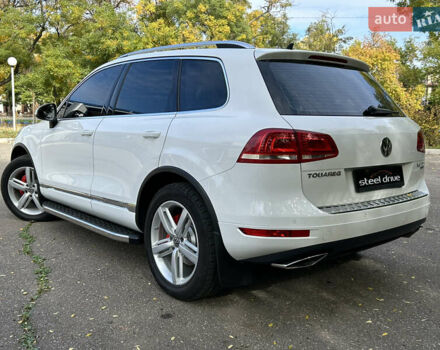 Белый Фольксваген Туарег, объемом двигателя 2.97 л и пробегом 227 тыс. км за 23499 $, фото 3 на Automoto.ua