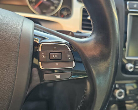 Белый Фольксваген Туарег, объемом двигателя 3 л и пробегом 260 тыс. км за 26000 $, фото 22 на Automoto.ua